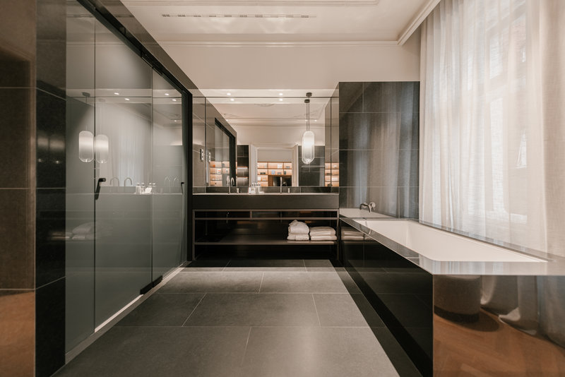 Heritage Suite Room - Bathroom