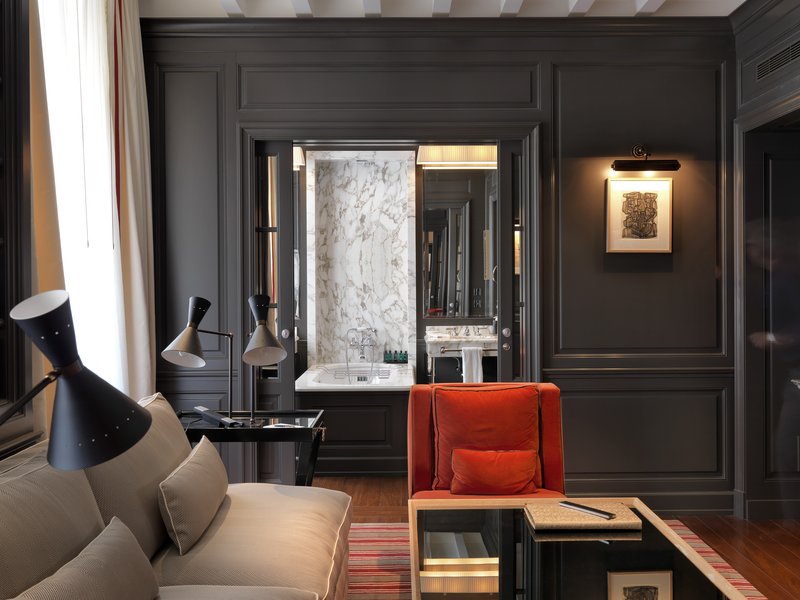 Executive Suite - Living Area