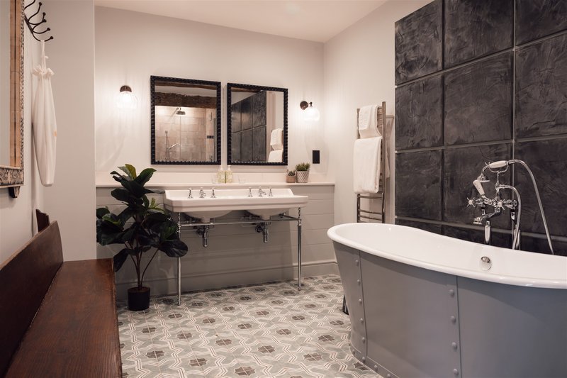 Generous - Bathroom