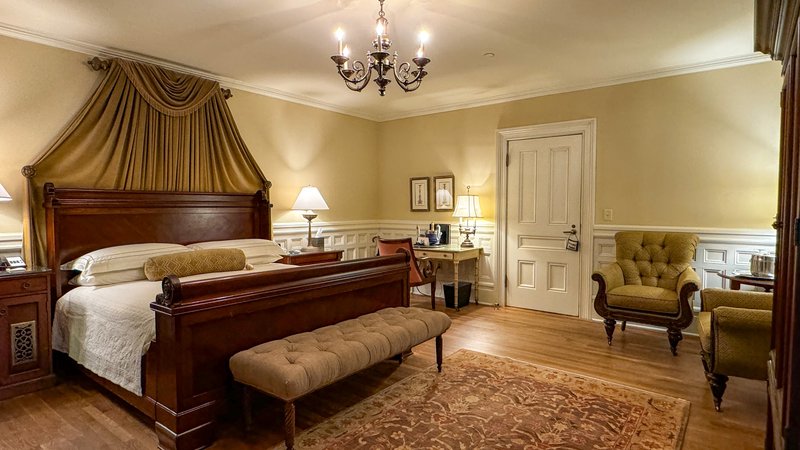 Garden Room - Bedroom