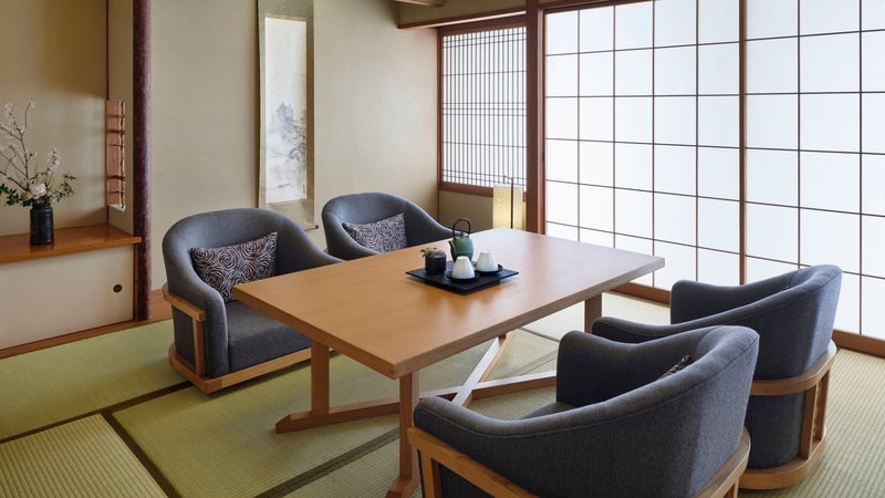 Japanese Deluxe Suite - Living Area