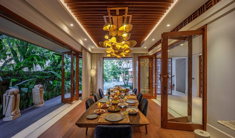 Villa - Dining Room