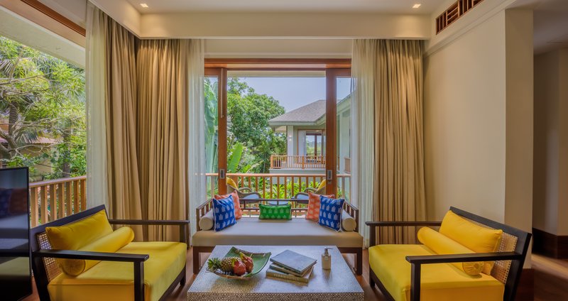 Villa - First Floor Master Bedroom Lounge 