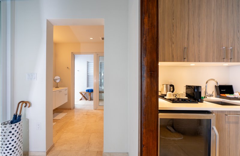 Ridgetop Ocean View Premier Suite - Kitchenette