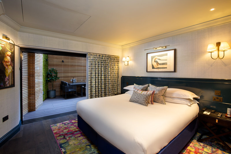 Hyde Park Suite Master Bedroom