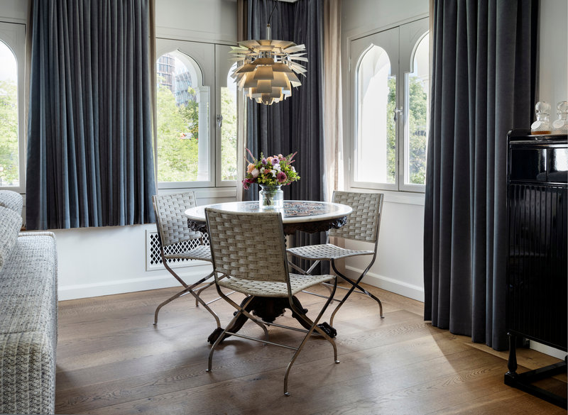 Corner Suite - Dining Area