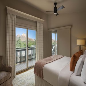Vista Suite Cottage - Bedroom