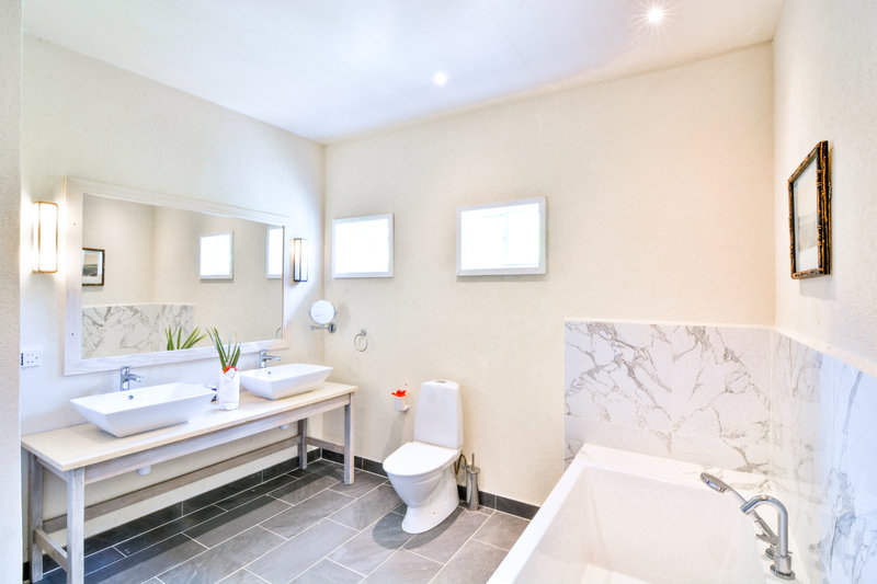 The Palm Villa - Bathroom