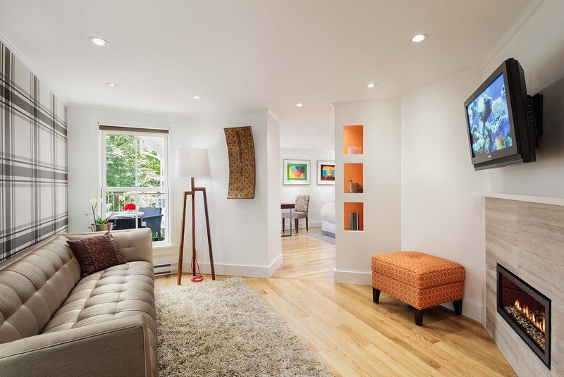 Suriname Suite - Living Area