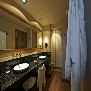 Villas bathroom