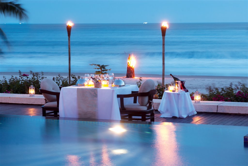 Private Dinning by the Pool