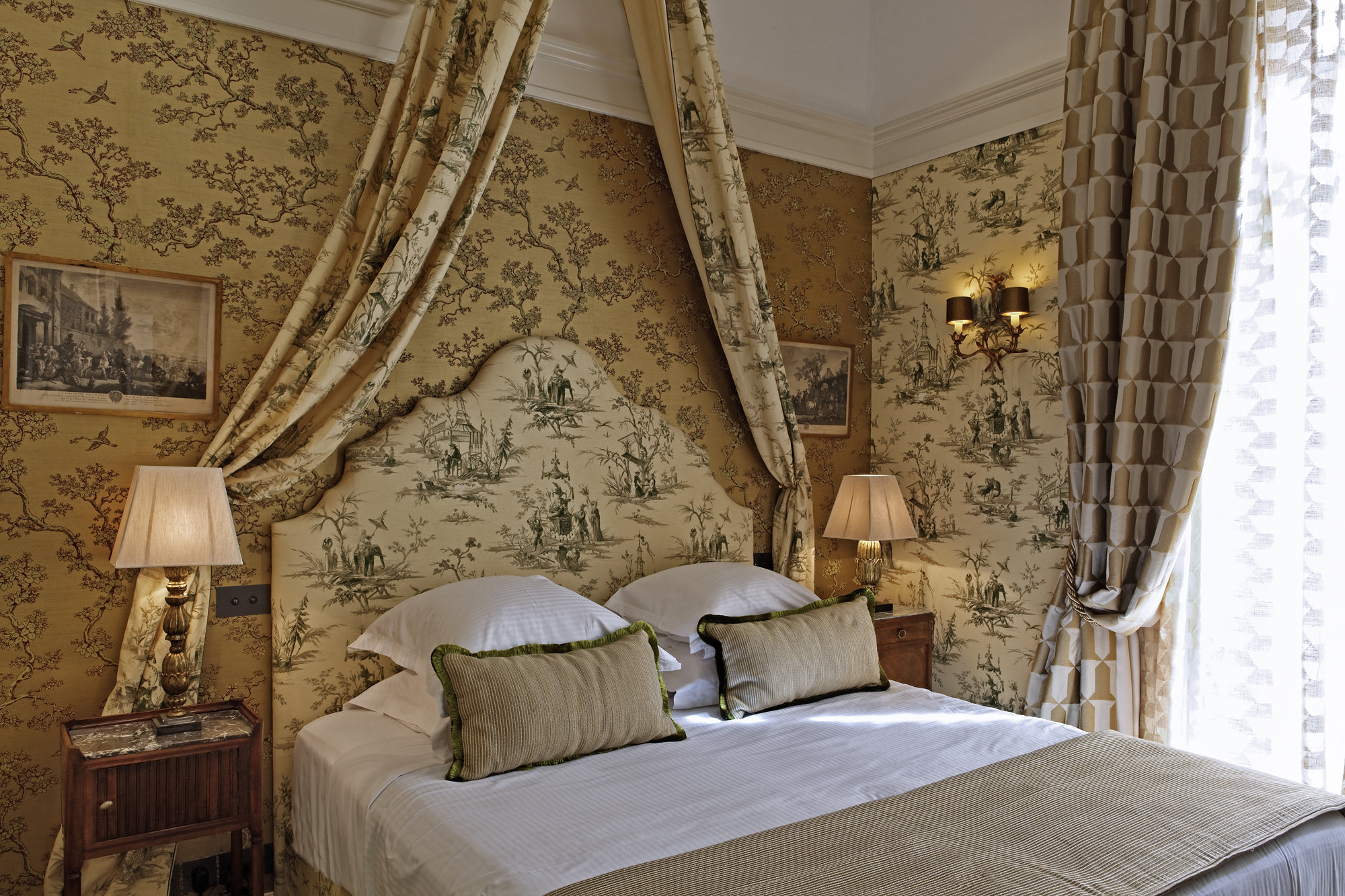 Superior room