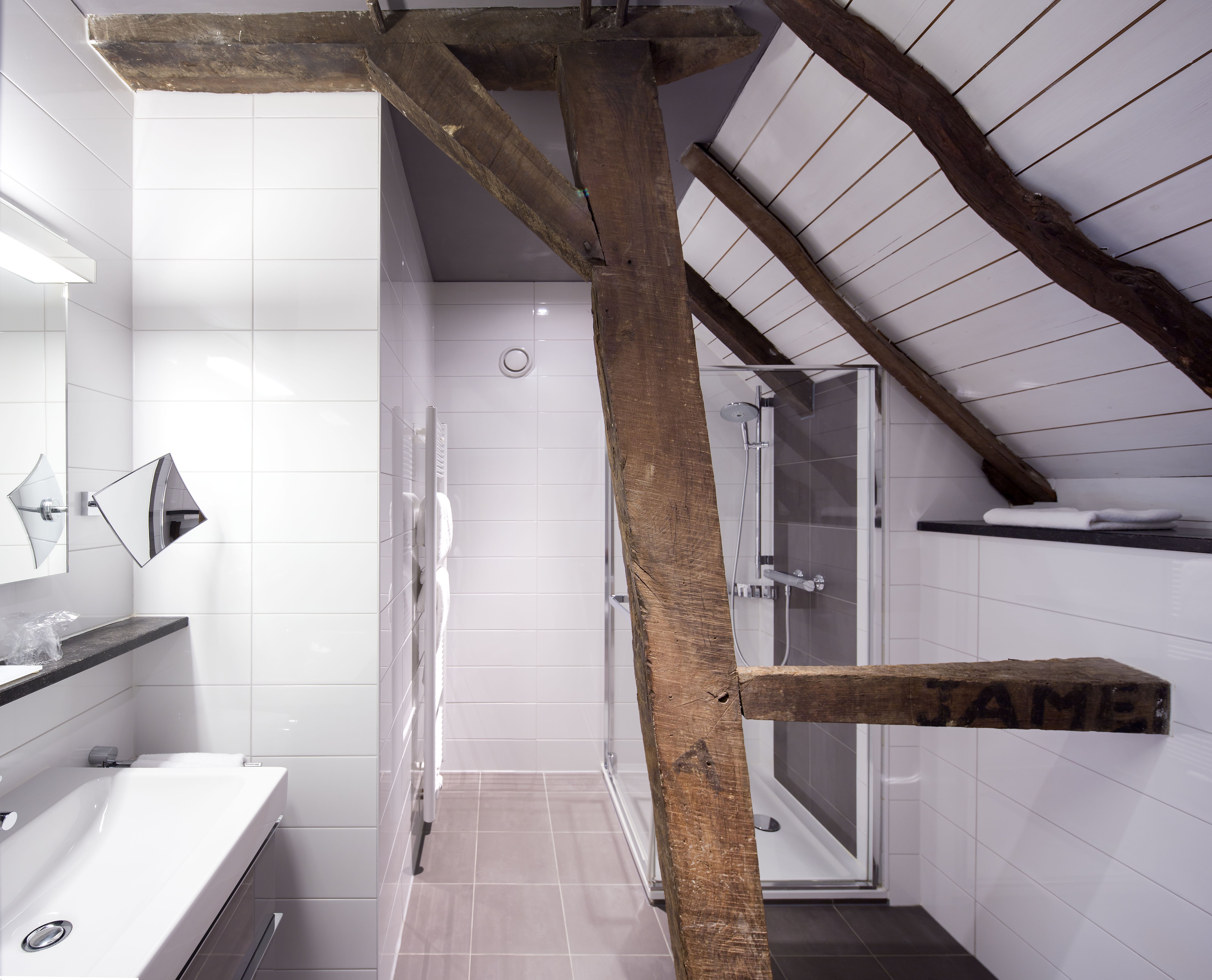 Bathroom Premium Room