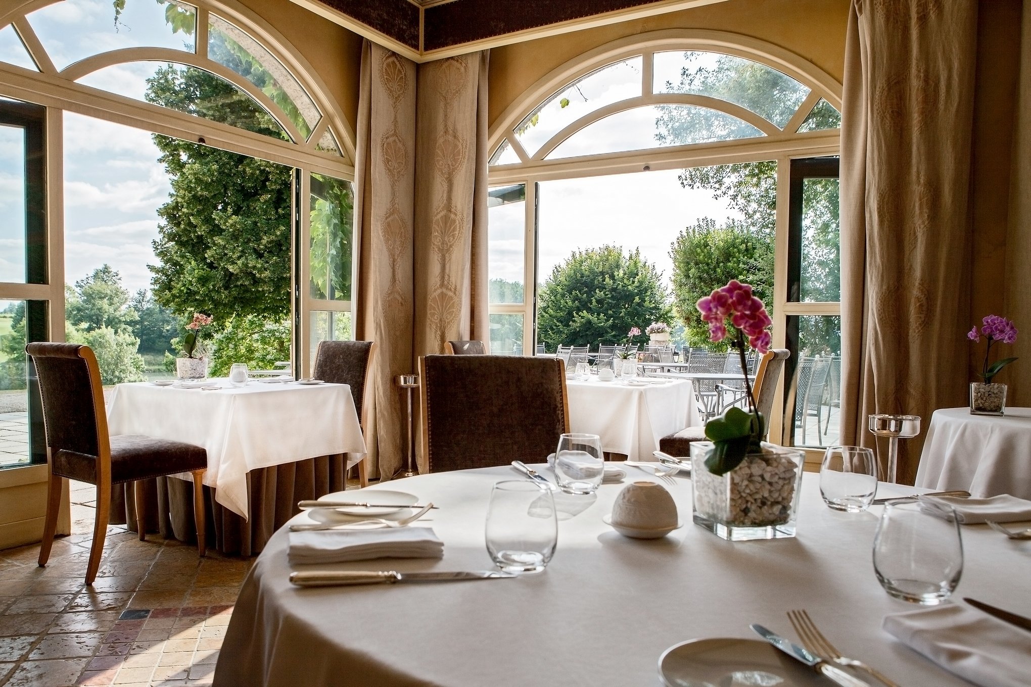Les Fresques Restaurant