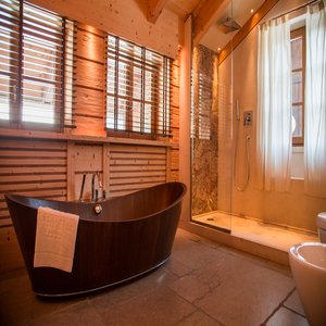 Family Dolomites Suite Bathroom
