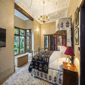 Kings Chamber Suite bedroom