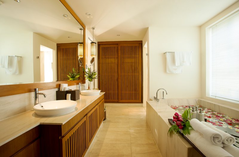 Empress Villa - Bathroom