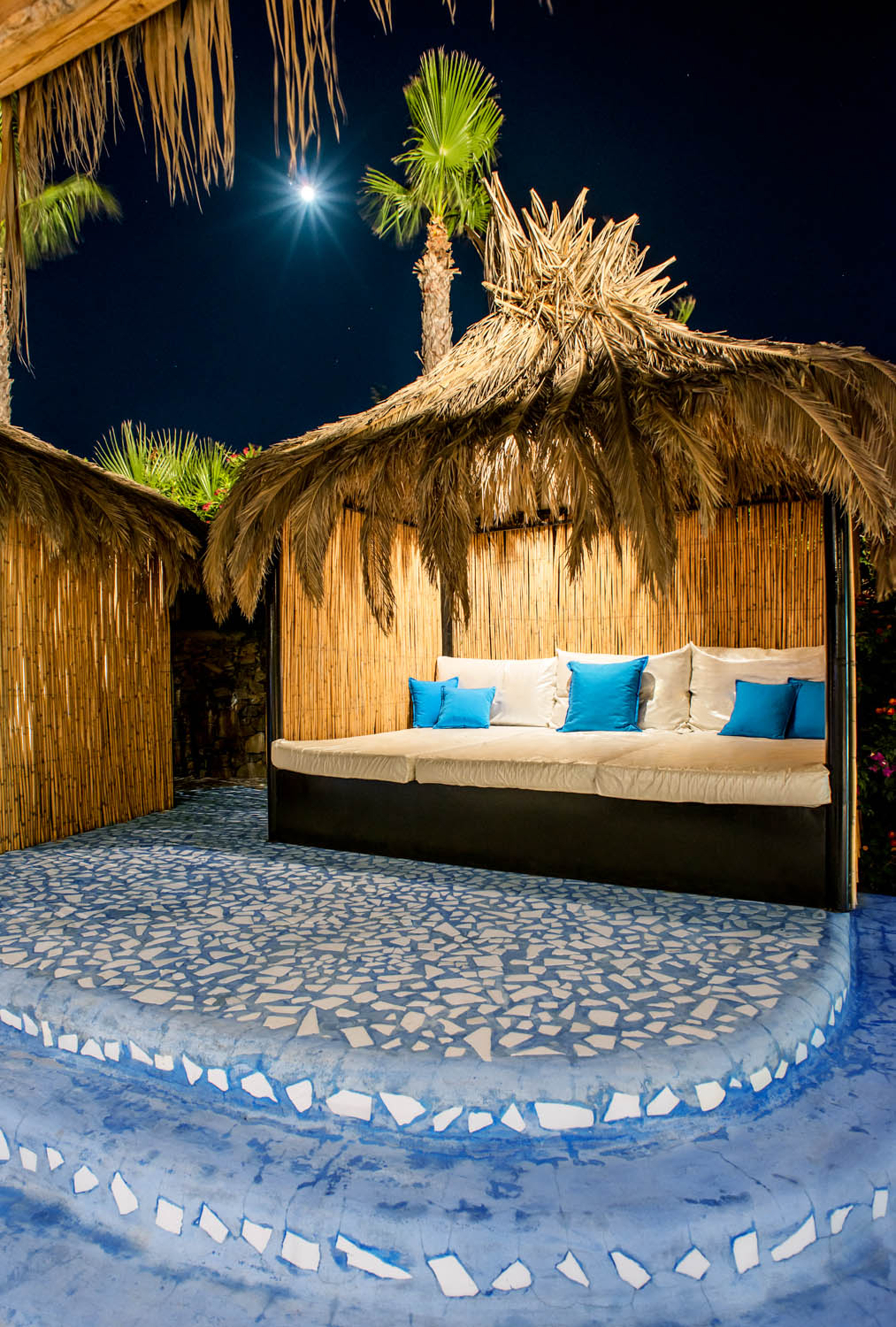 For sunny days and relaxing nights