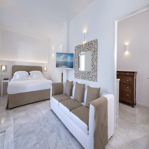 Honeymoon Suite