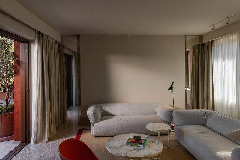 Erasmo (Caravaggio) 2 Bedroom Panoramic Sea View Terrace Suite Livingroom Space