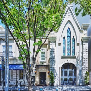 Hirokoji St. Entrance