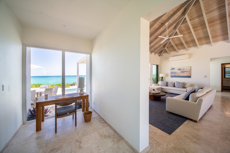 Bedroom Oceanfront Coral Villa