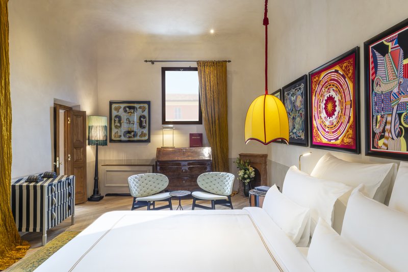 Deluxe Room - Bedroom