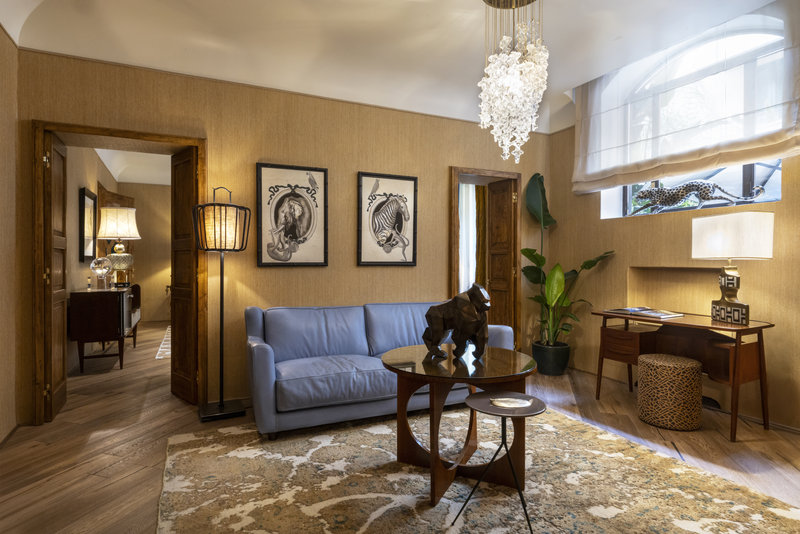 Court Suite - Living Area