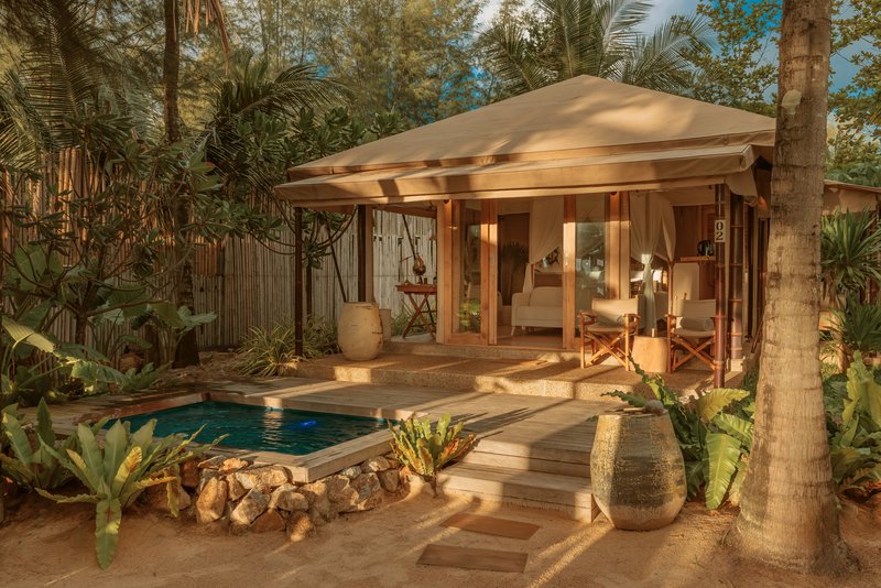 Beach Pool Tent - Exterior