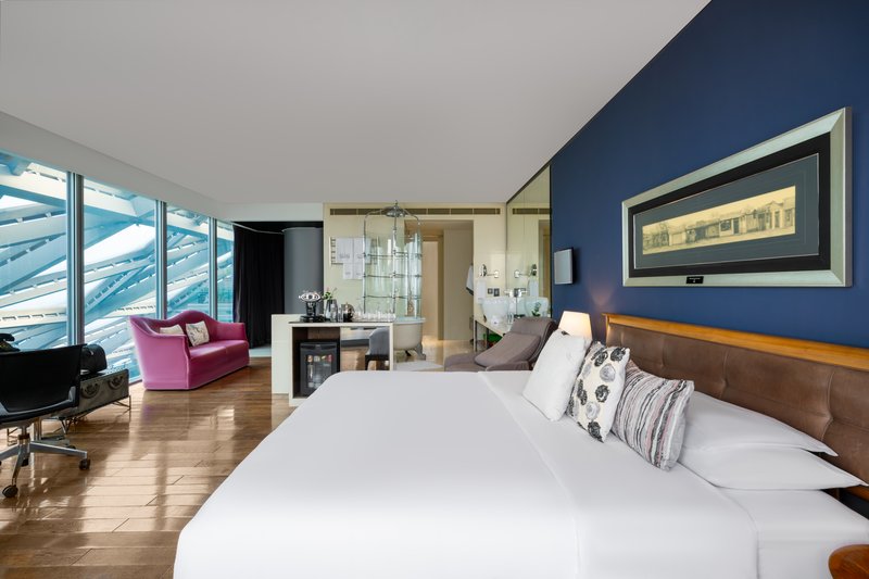 Grand Deluxe King with Terrace - Bedroom