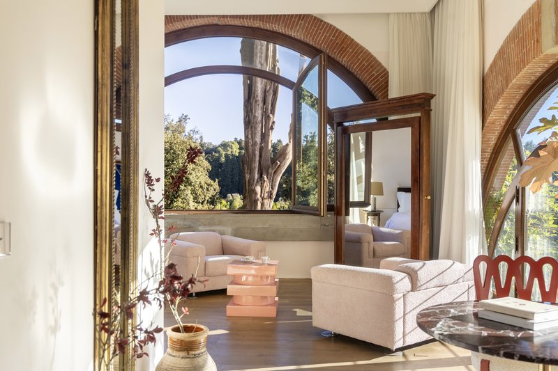 Deluxe Room - Living Area