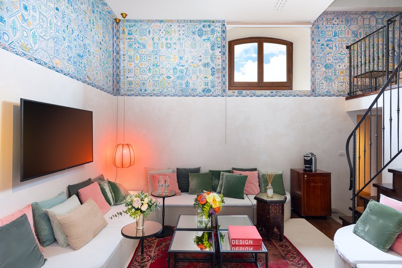 The Artist Suite - Living Area