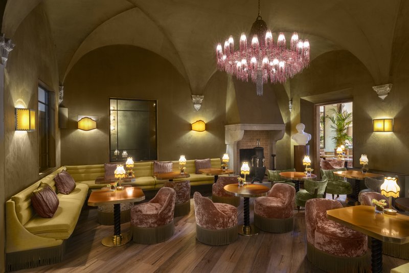 Lounge Bar