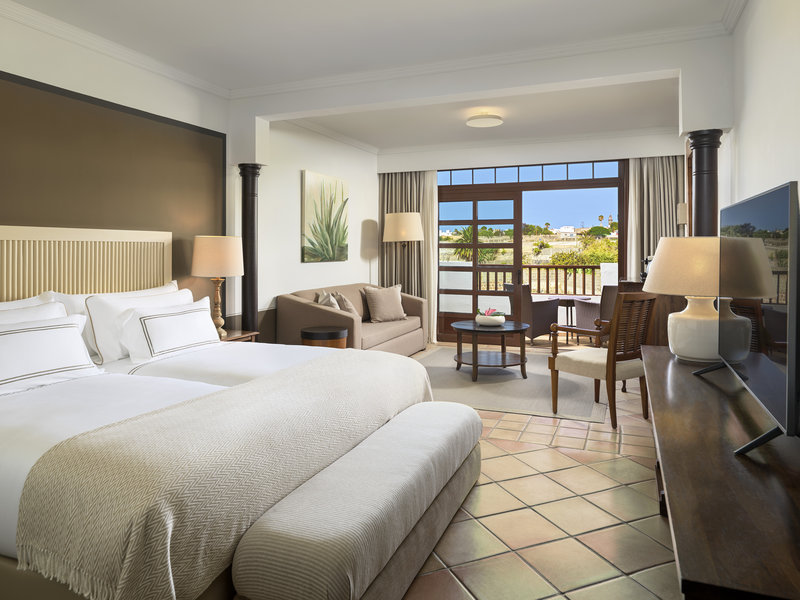 Junior Suite Town View - Bedroom