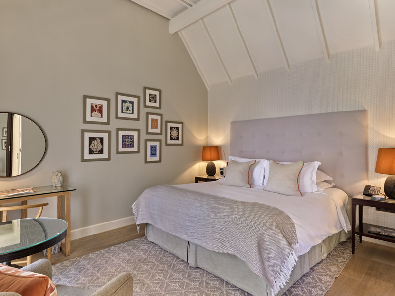Comfy - Bedroom