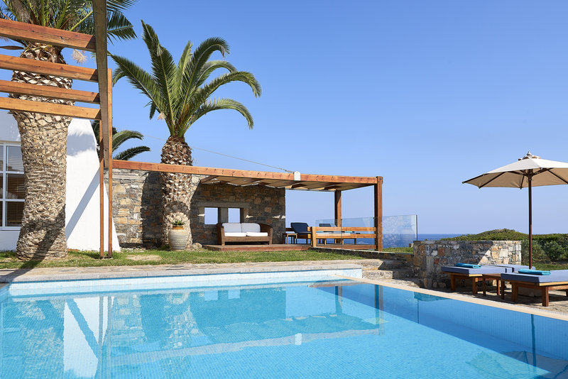 Club Suite 3 Bedroom Private Pool Seafront - Pool