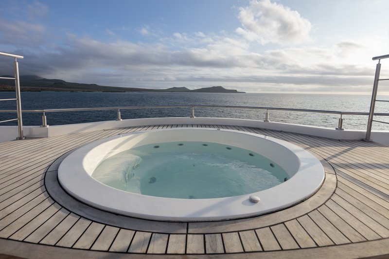 Sun Deck Jacuzzi 