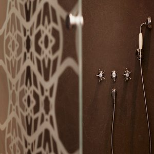 Deluxe Room - Bathroom Details