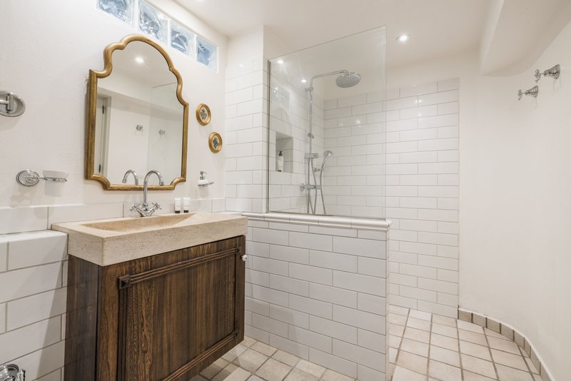 Junior Suite Balcony - Bathroom