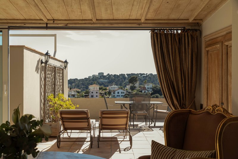 Prestige Suite