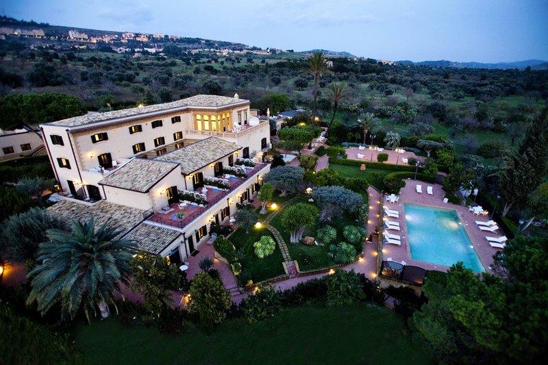 Villa Athena Resort