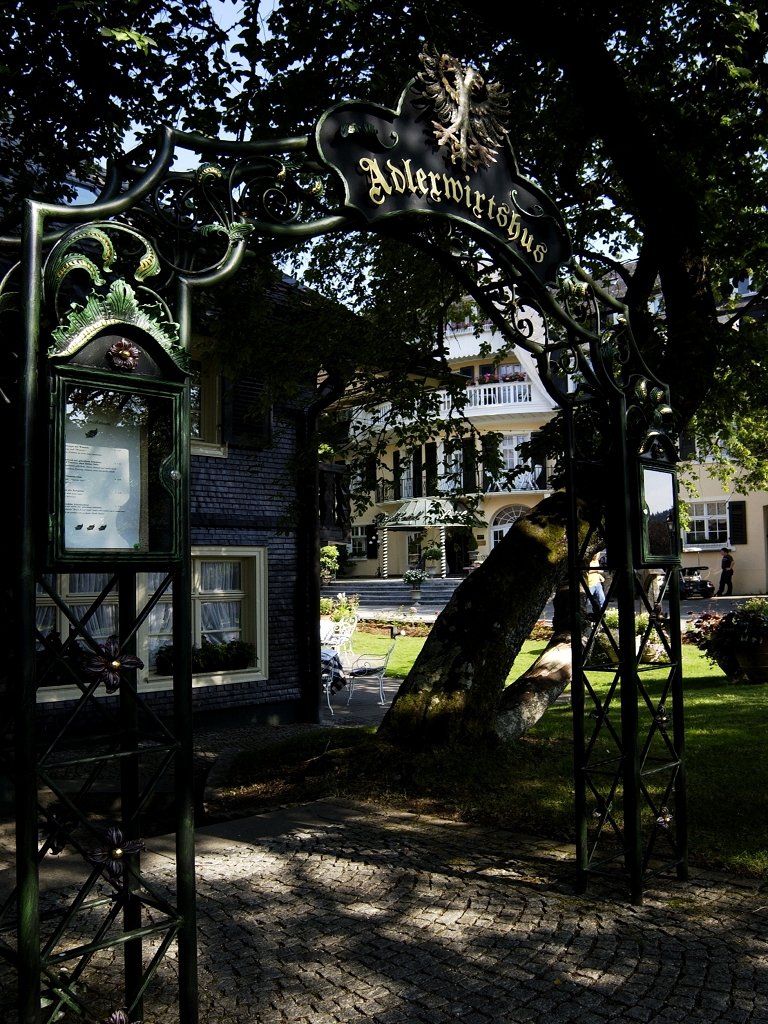 Entrance Hotel & Restaurants
