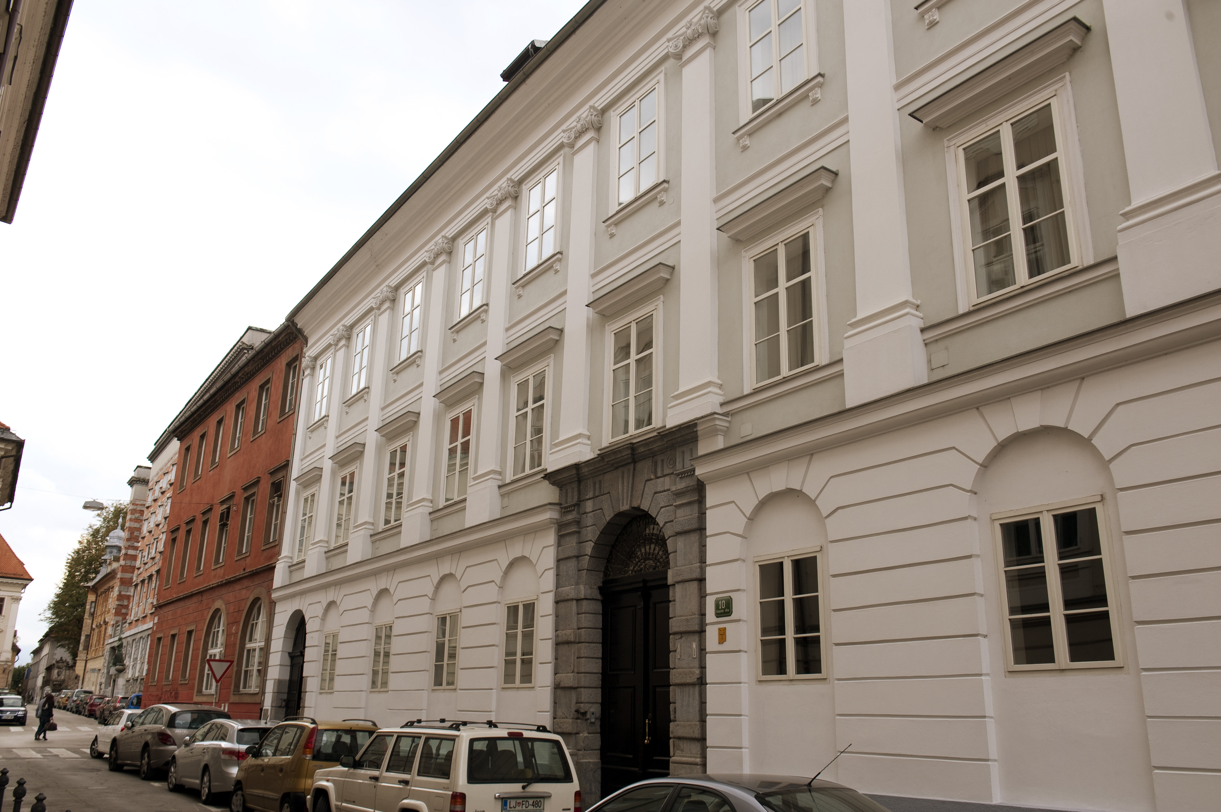 Antiq Palace Drugic Toplejsa By Ziga Koritnik
