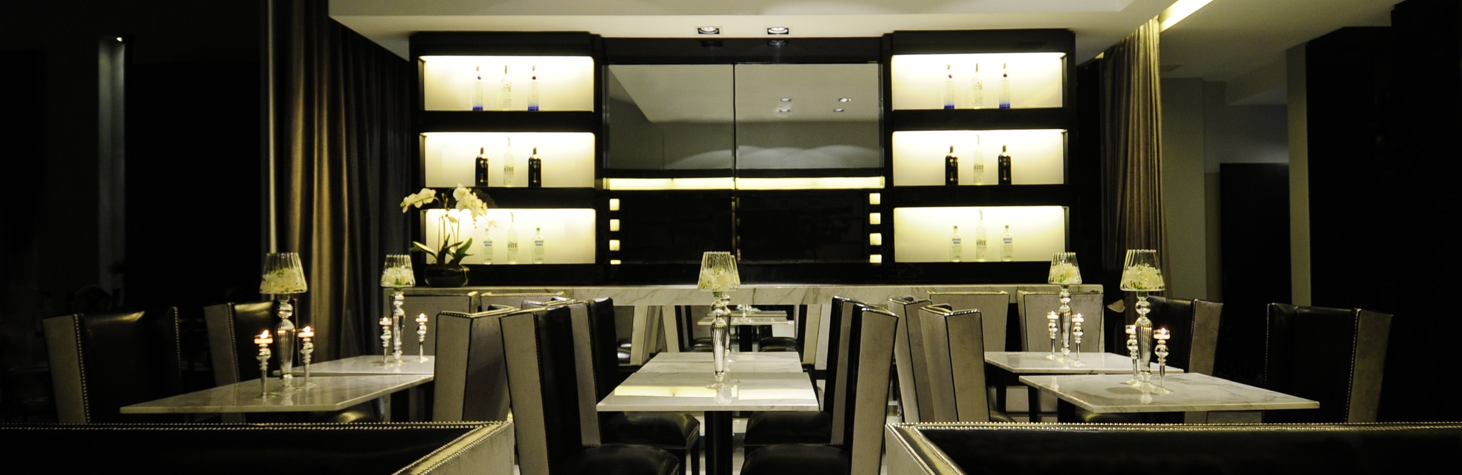 Breakfast and restaurant