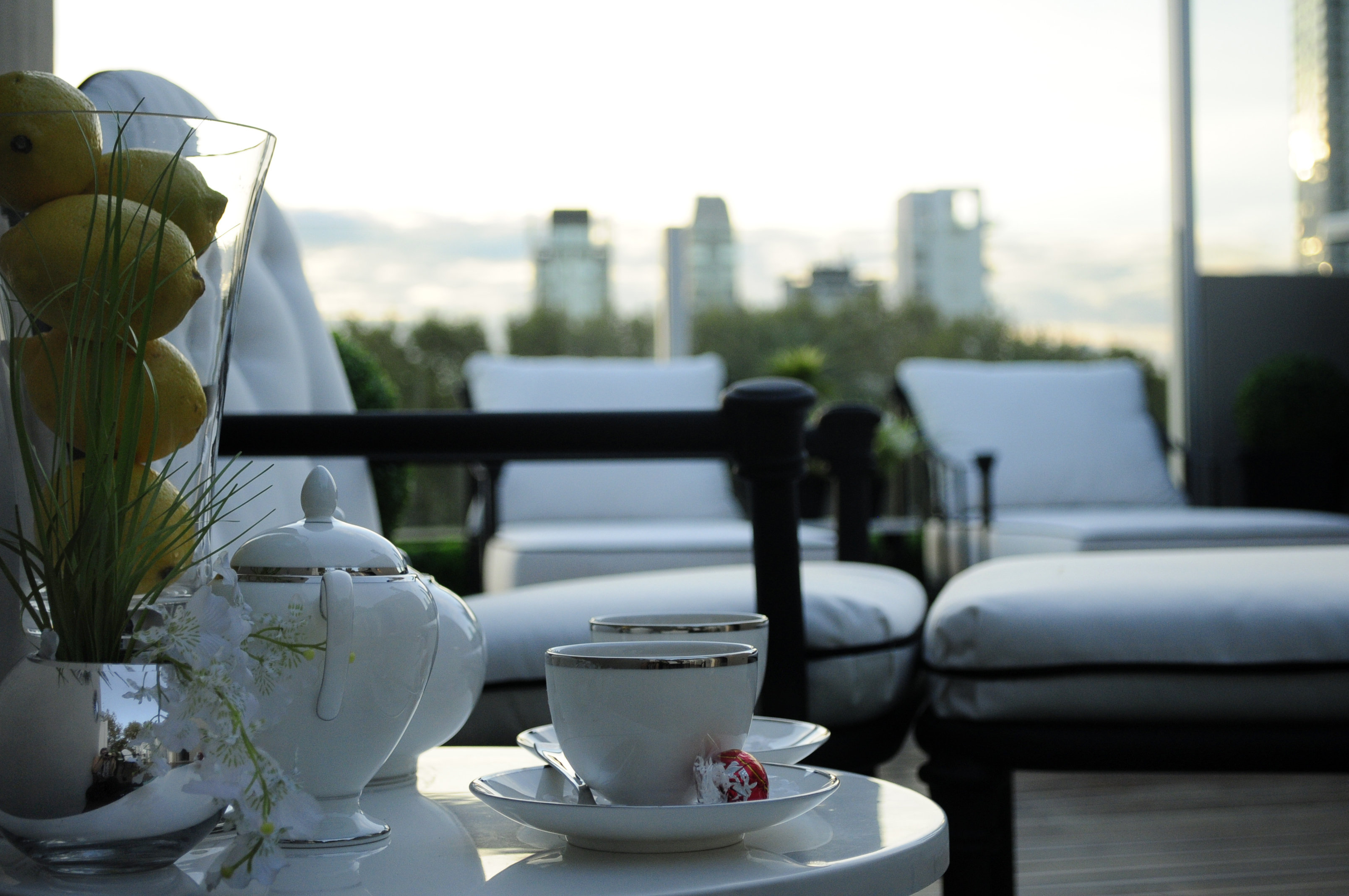 Glamorous calm retreat in the thriving City