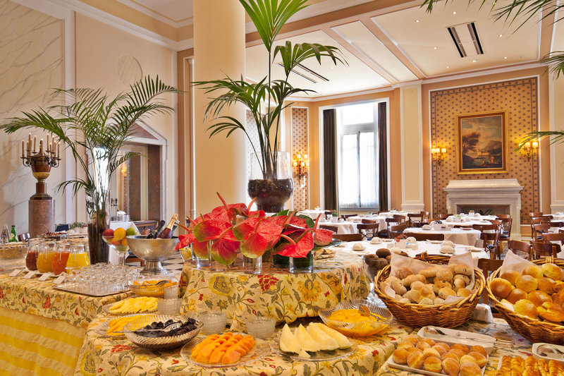 Buffet Breakfast 