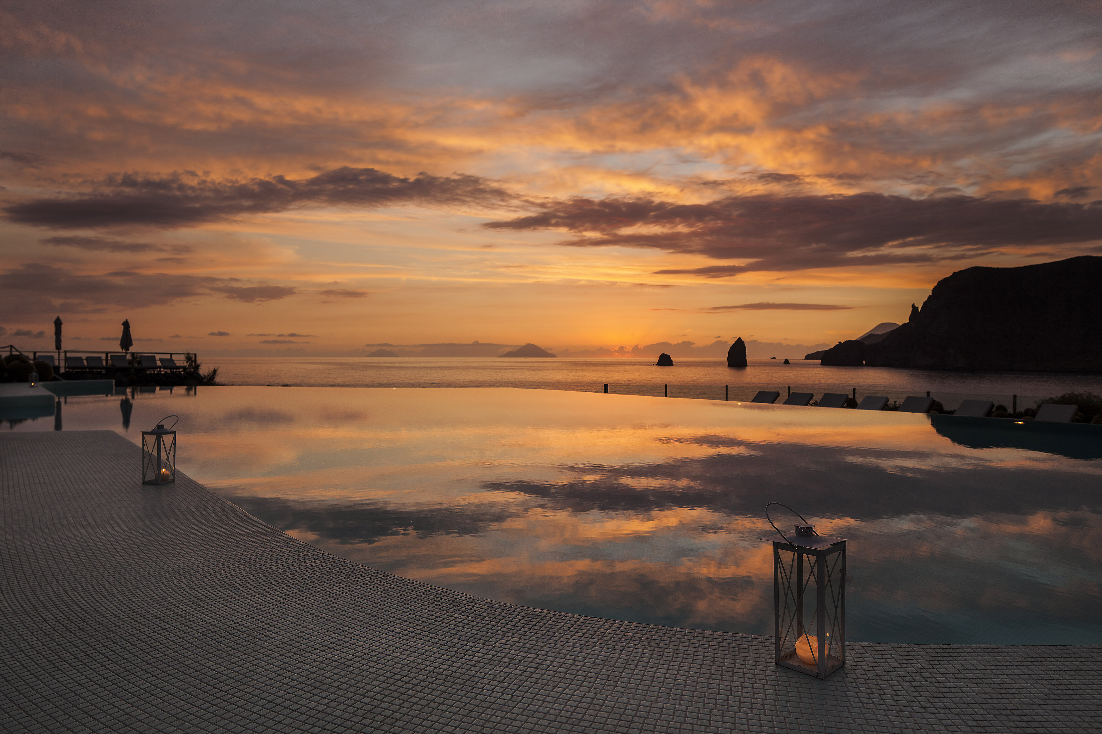 Therasia's Magical Sunsets