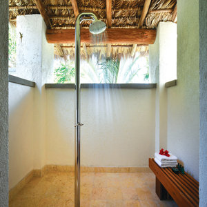 Outside private showers for the 3 & 4 bed villas