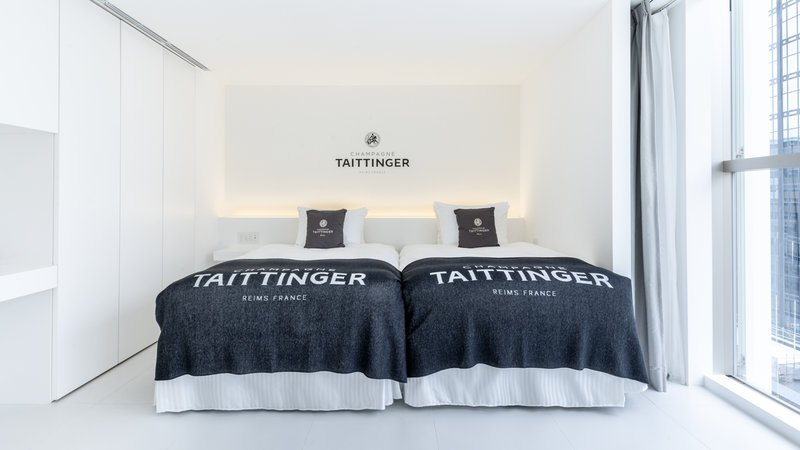 Upper Floor Deluxe Twin Room (11F Taittinger)