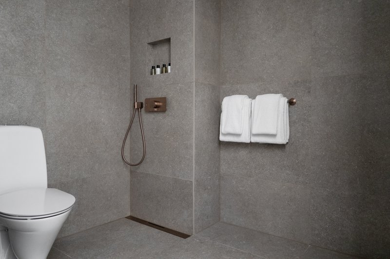 Deluxe Easy Access